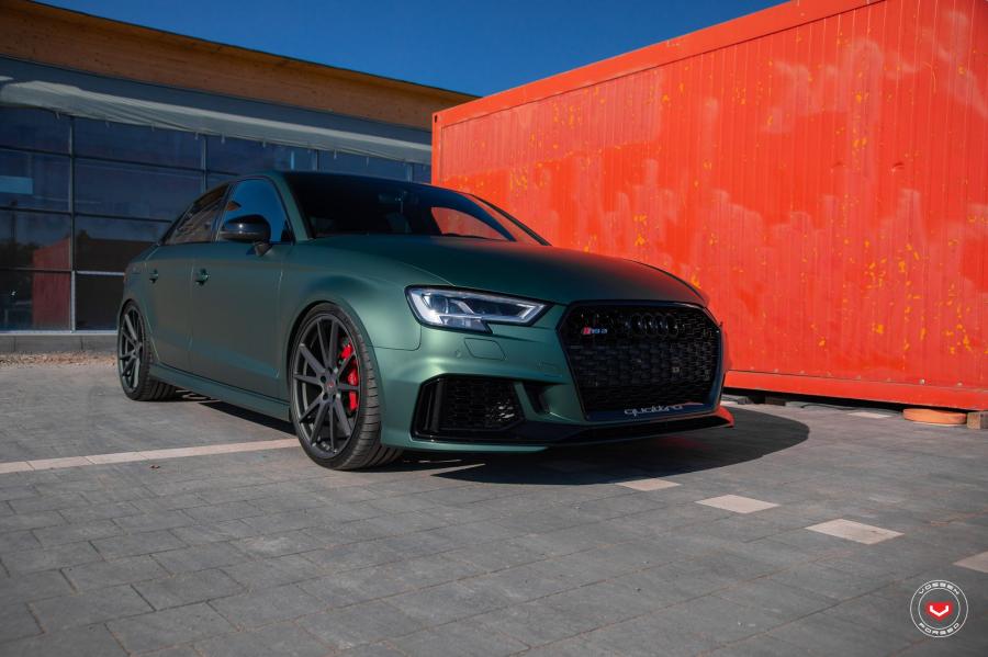  Audi RS3 Sedan on Vossen Wheels (VPS-301) 2018 года  (фото 47 из 57)